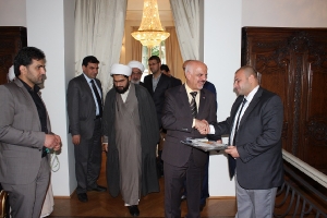 وفد الجمعية بضيافة سعادة السفير العراقي في برلين 2013_10